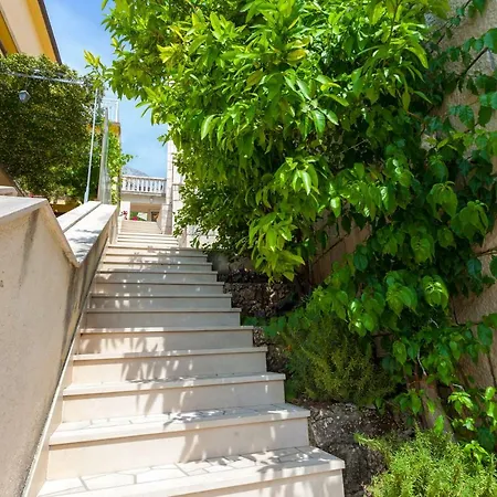 Pensionat Ivan Ledic Brela